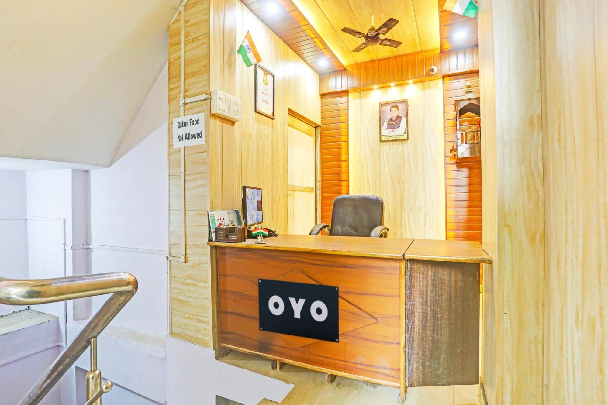 Hotel O Arvi Guest House Varanasi Exterior photo